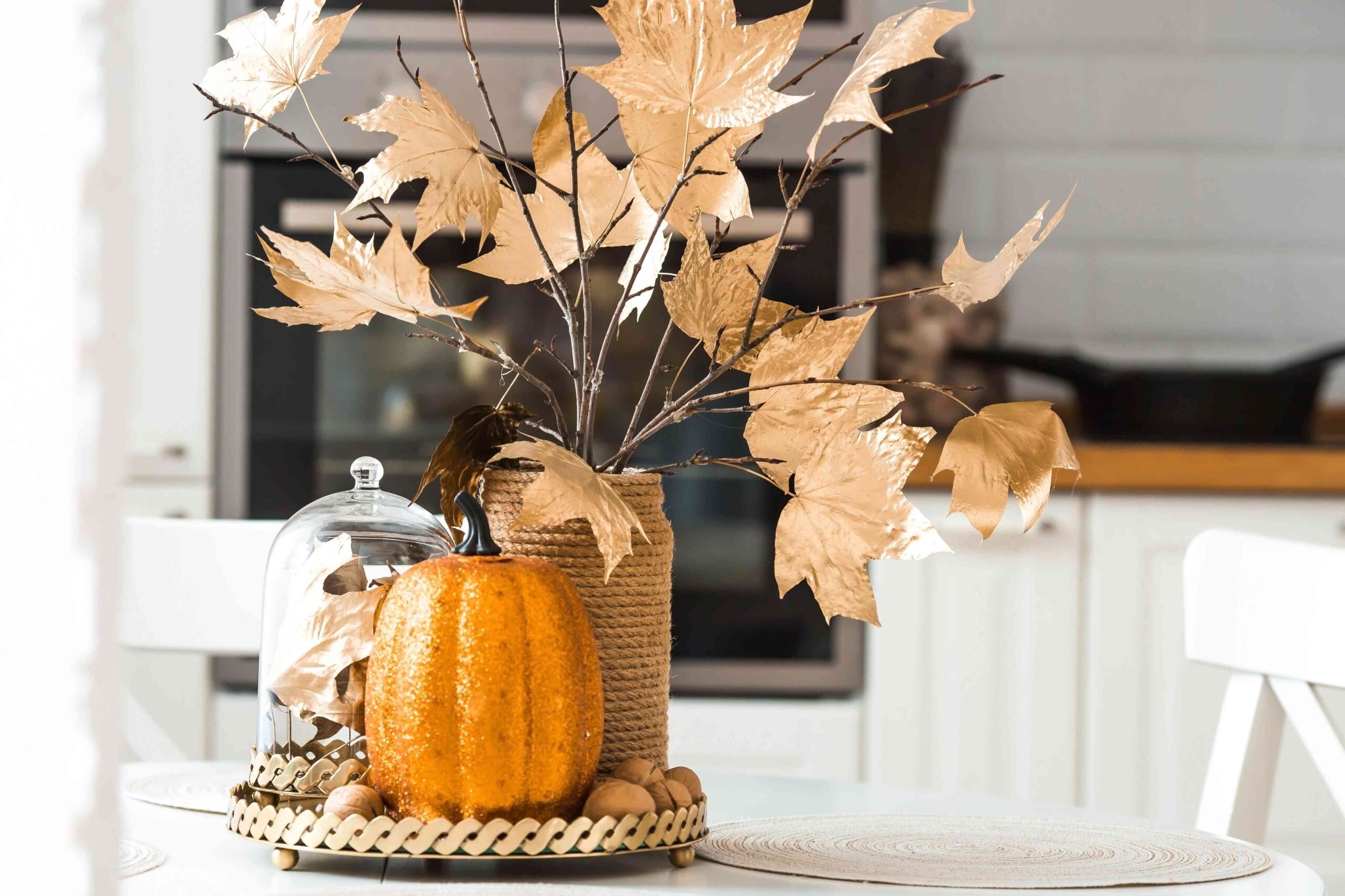 6 Strategies Minimalists Adorning for Halloween With out Muddle